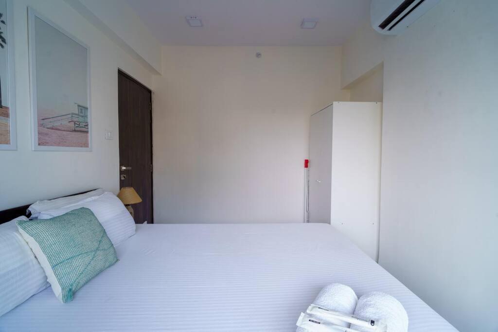 Luna 1bhk Bandra W By The Company Apartament Bombaj