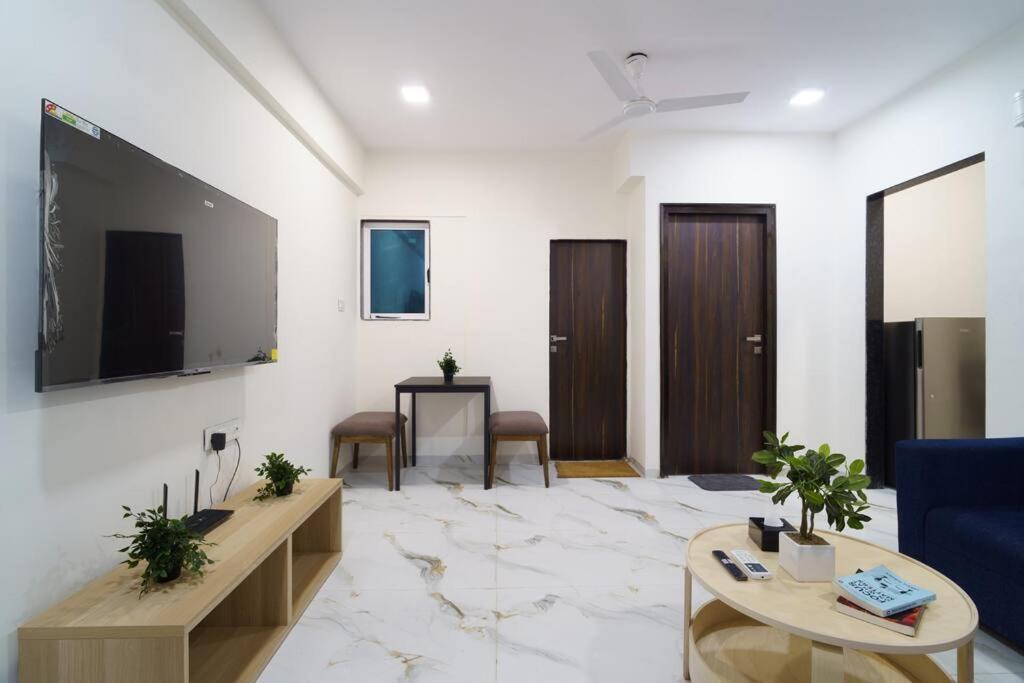 Apartament Luna 1bhk Bandra W By The Company Bombaj