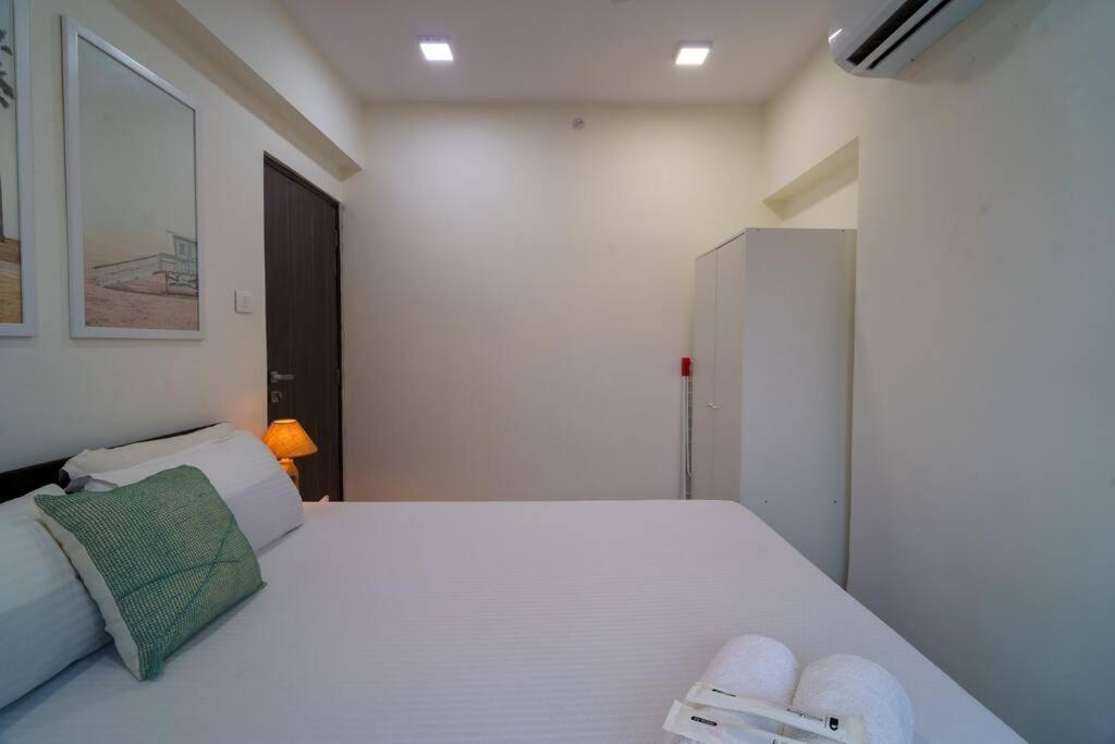 Luna 1bhk Bandra W By The Company *